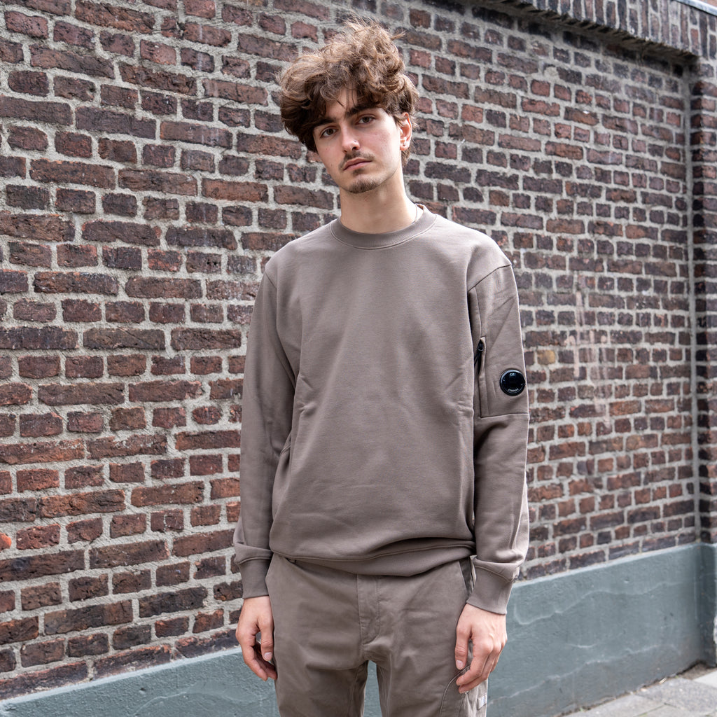 225_DIAGONAL RAISED FLEECE CREW - Hunters Maastricht